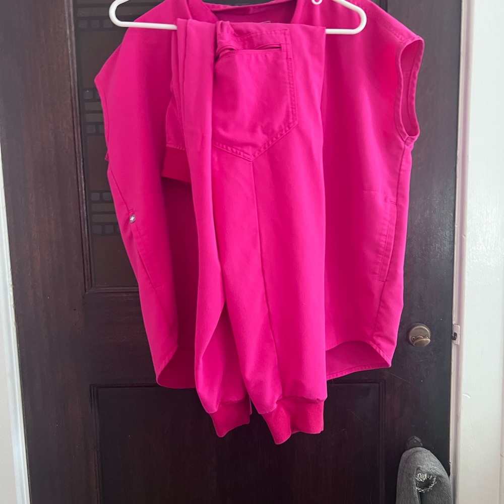 Hot pink figs set medium top, large joggers.